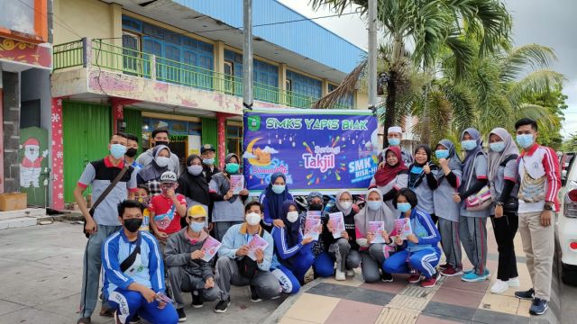 Berbagi Takjil Ramadhan