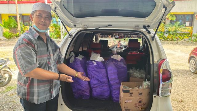 Berbagi Takjil Ramadhan