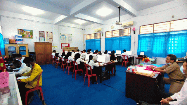 Ujian Sekolah Berbasis Komputer